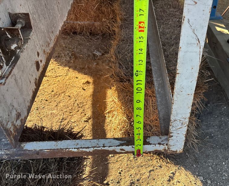 image for item DU6938 Trip Hopper range cube feeder