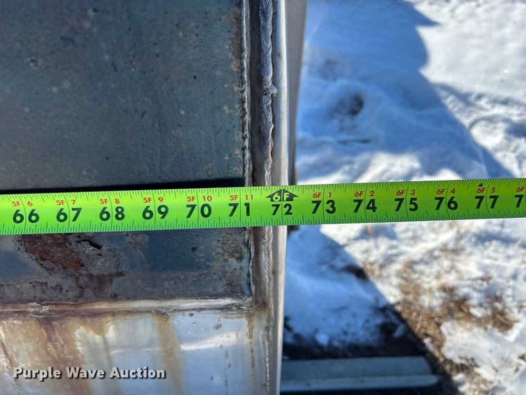 image for item DU6988 (2) Betts Industries Tiona tanks