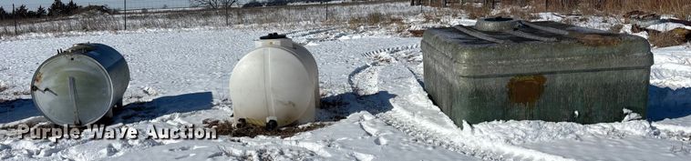 image for item DU6989 (3) tanks
