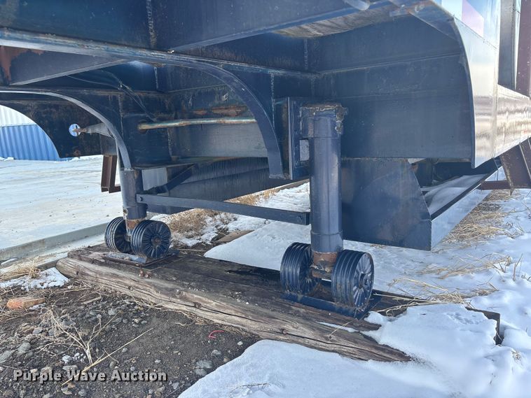 image for item DU6992 1961 Stan LB32 mixing trailer