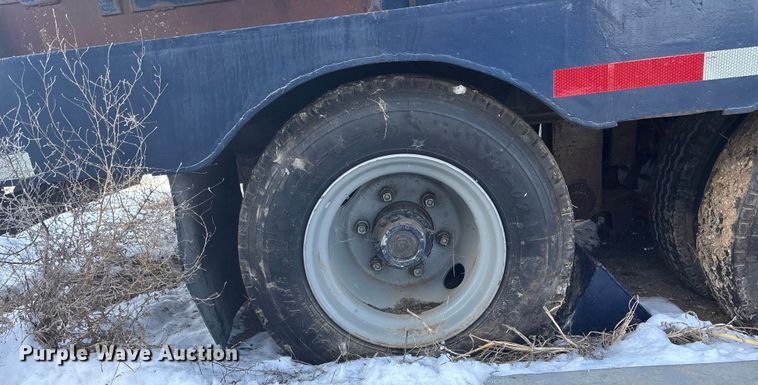 image for item DU6992 1961 Stan LB32 mixing trailer