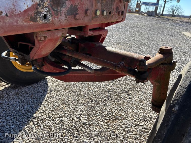 image for item DW7391 International Harvester 966 Farmall tractor