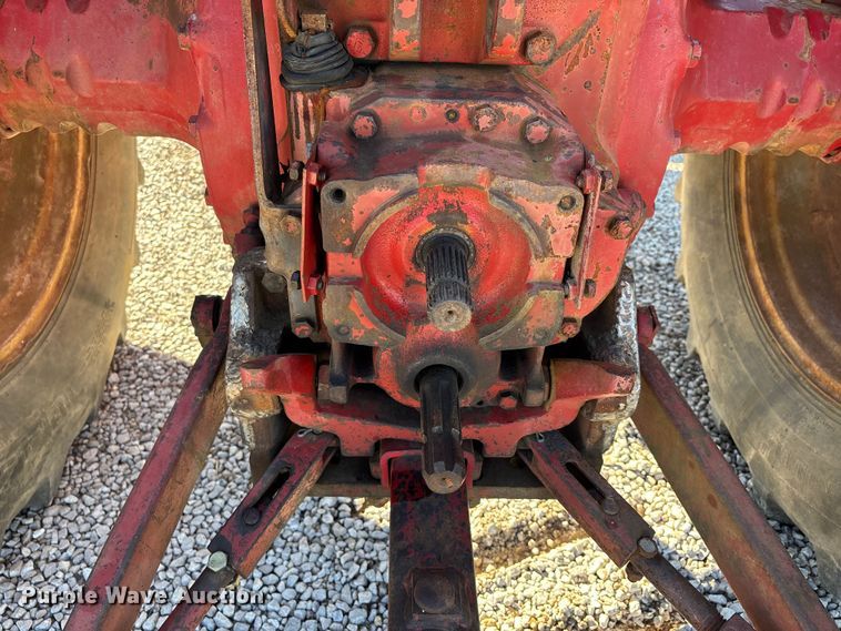 image for item DW7391 International Harvester 966 Farmall tractor