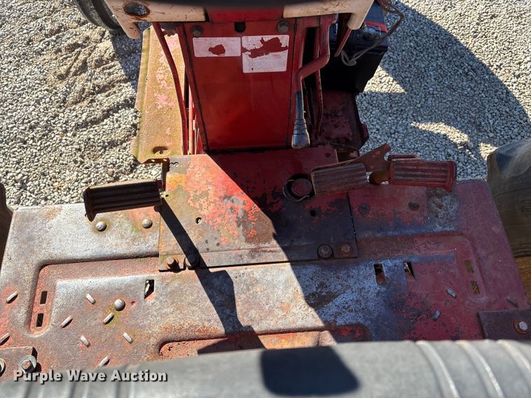 image for item DW7391 International Harvester 966 Farmall tractor