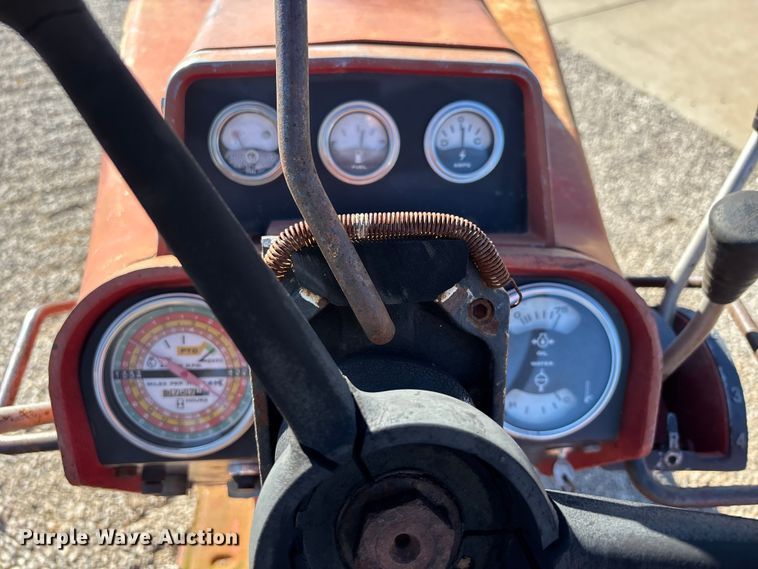 image for item DW7391 International Harvester 966 Farmall tractor