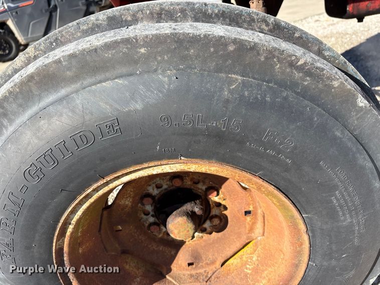 image for item DW7391 International Harvester 966 Farmall tractor