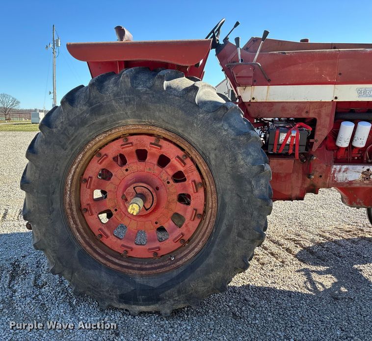 image for item DW7391 International Harvester 966 Farmall tractor