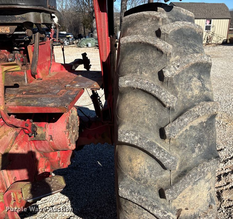 image for item DW7391 International Harvester 966 Farmall tractor