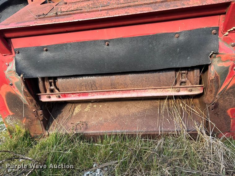 image for item DW7403 1989 Case IH 1660 RWA combine