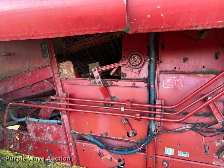 image for item DW7403 1989 Case IH 1660 RWA combine