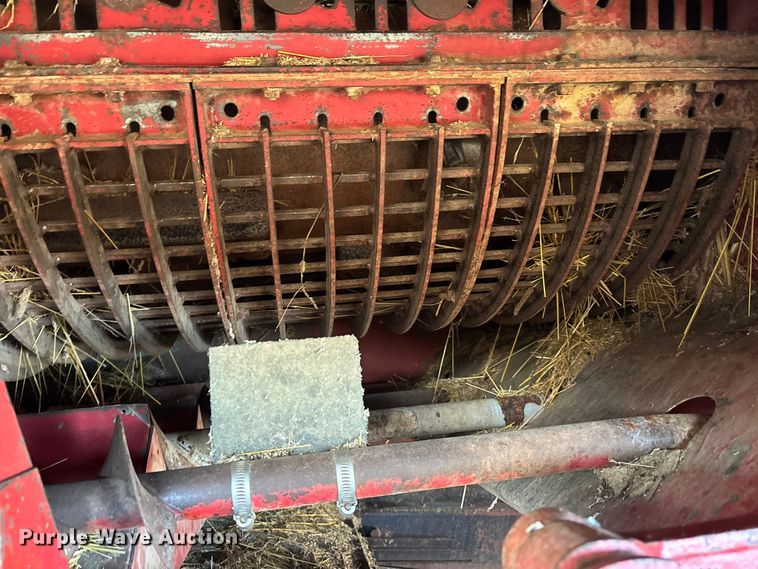 image for item DW7403 1989 Case IH 1660 RWA combine