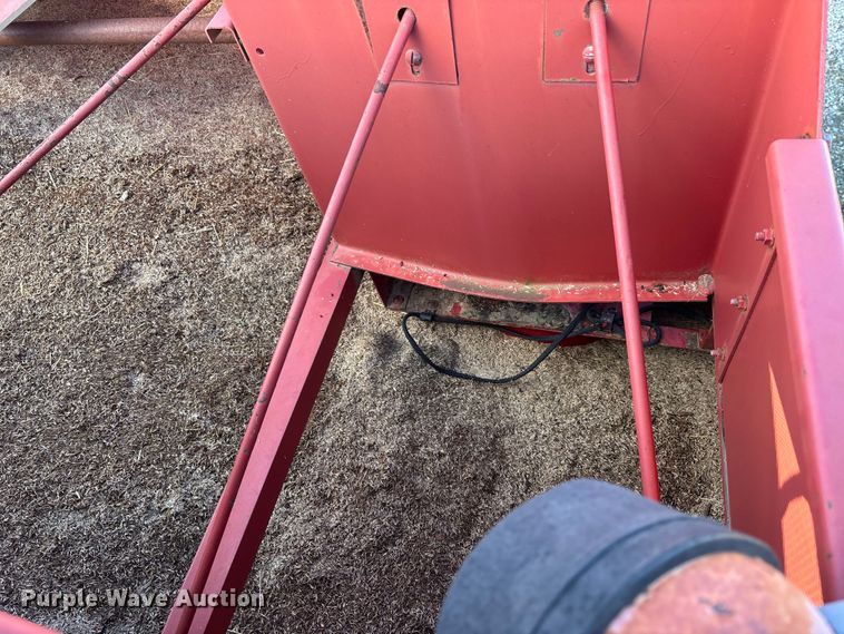 image for item DW7403 1989 Case IH 1660 RWA combine