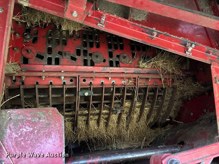 image for item DW7404 1986 Case IH 1660 RWA combine