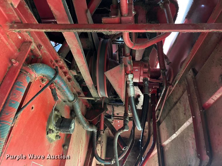 image for item DW7404 1986 Case IH 1660 RWA combine