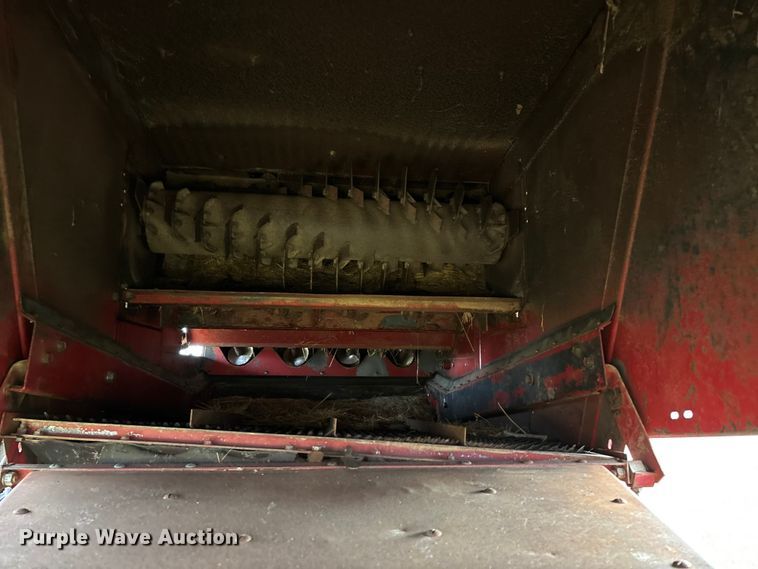 image for item DW7404 1986 Case IH 1660 RWA combine