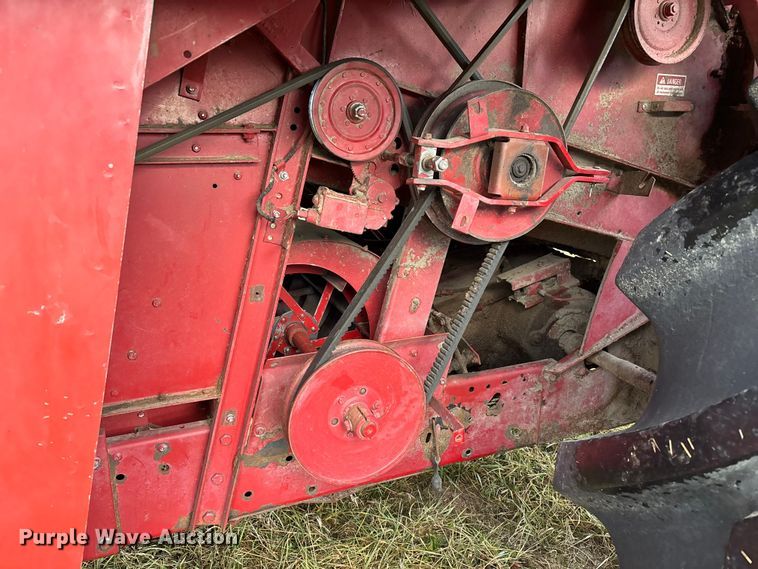 image for item DW7404 1986 Case IH 1660 RWA combine