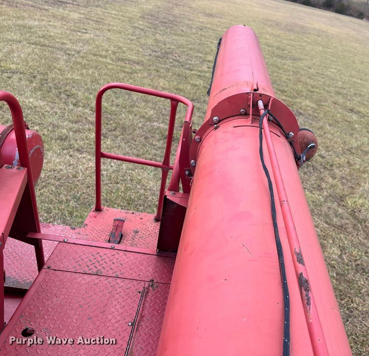 image for item DW7404 1986 Case IH 1660 RWA combine