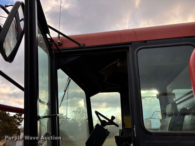 image for item DW7404 1986 Case IH 1660 RWA combine