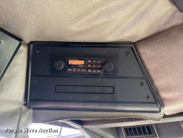 image for item DW7404 1986 Case IH 1660 RWA combine