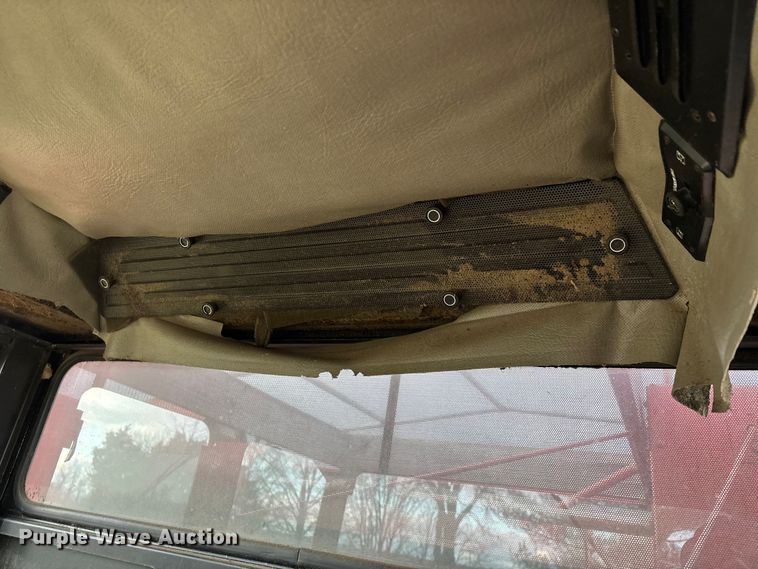 image for item DW7404 1986 Case IH 1660 RWA combine