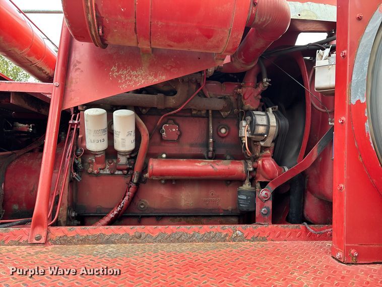 image for item DW7404 1986 Case IH 1660 RWA combine