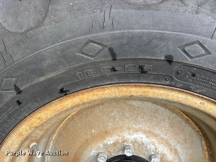 image for item DW7404 1986 Case IH 1660 RWA combine