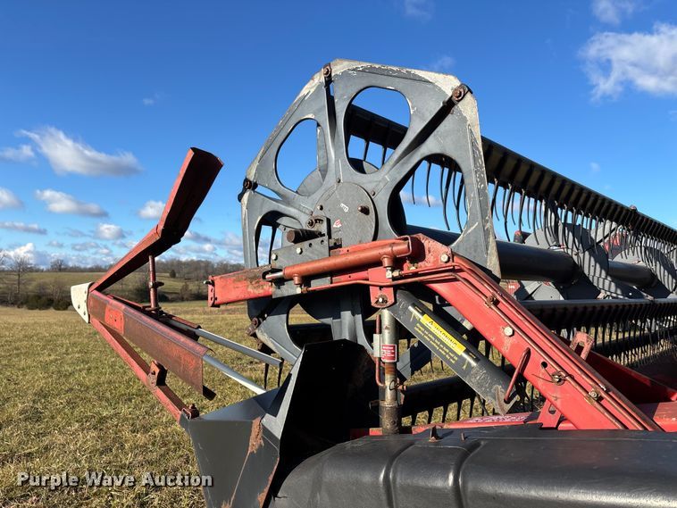 image for item DW7405 Case IH 1020 flex head