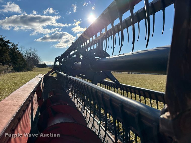 image for item DW7405 Case IH 1020 flex head