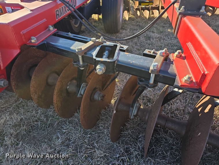 image for item DZ3800 Case IH RMX340 tandem disk