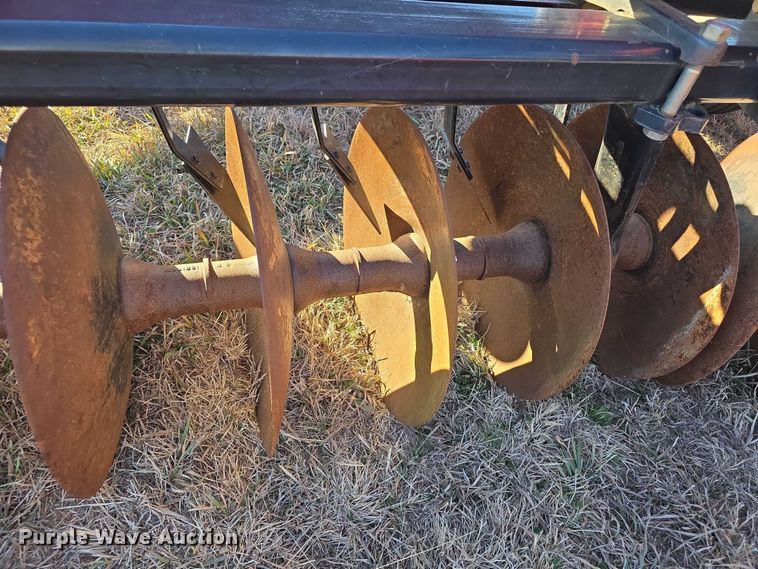 image for item DZ3800 Case IH RMX340 tandem disk