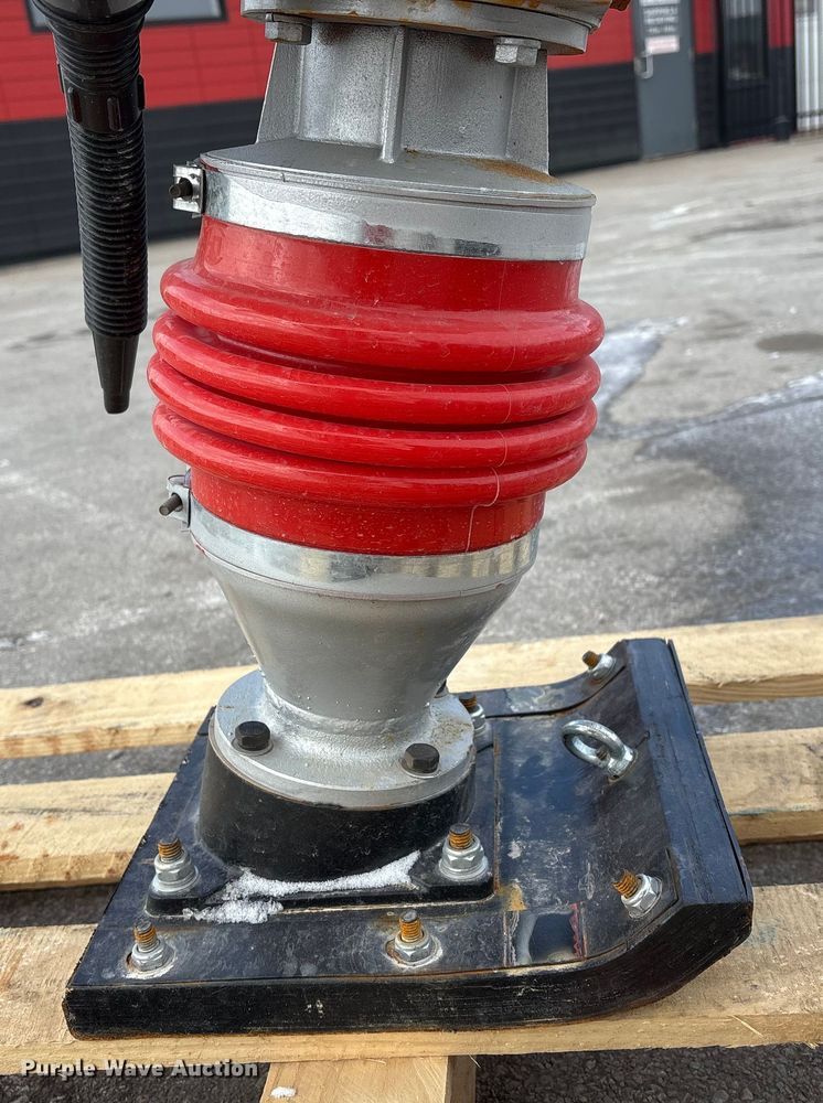 image for item EI5699 (2) 2025 Starvox HCD110 plate compactors