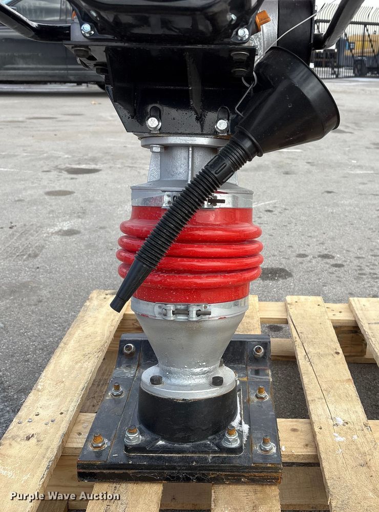 image for item EI5699 (2) 2025 Starvox HCD110 plate compactors