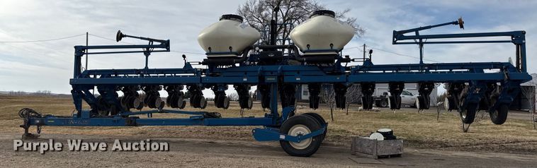 image for item EN0183 Kinze 3660 no-till planter