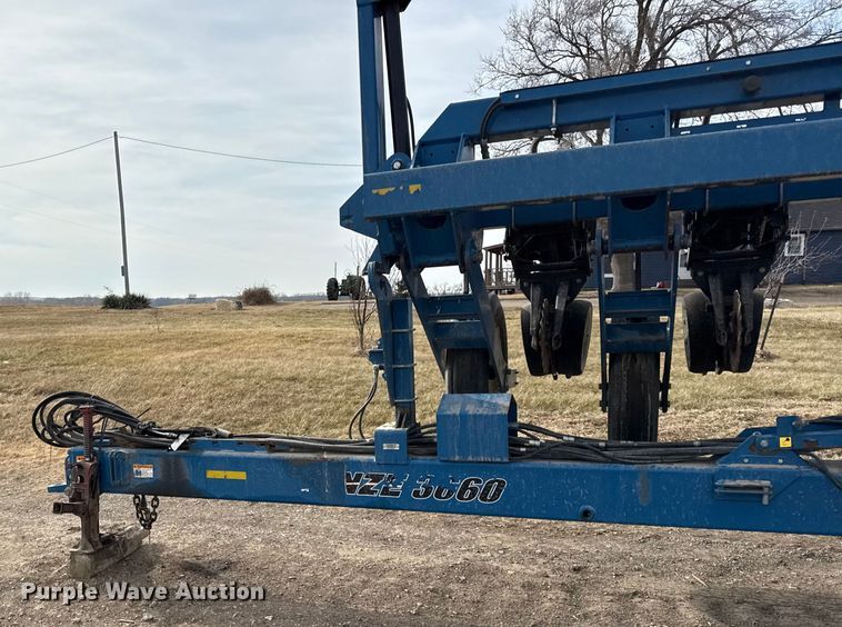 image for item EN0183 Kinze 3660 no-till planter