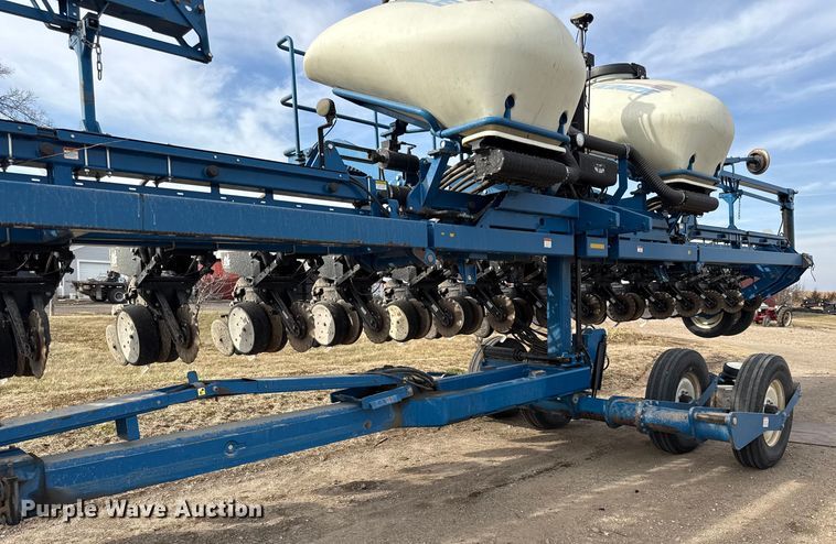 image for item EN0183 Kinze 3660 no-till planter