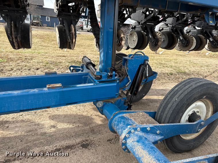image for item EN0183 Kinze 3660 no-till planter
