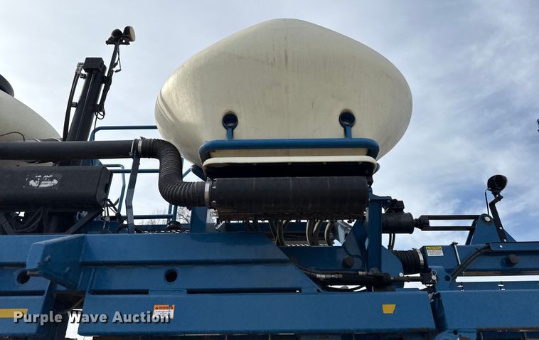 image for item EN0183 Kinze 3660 no-till planter