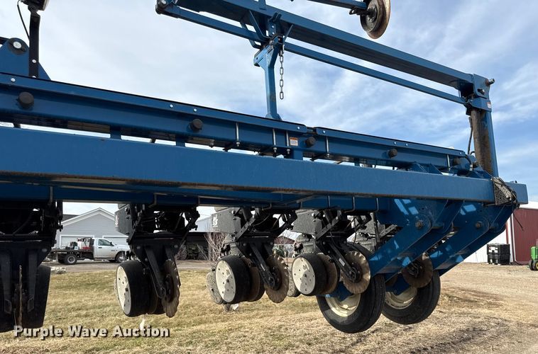image for item EN0183 Kinze 3660 no-till planter