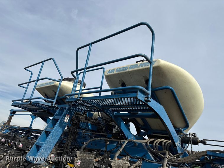 image for item EN0183 Kinze 3660 no-till planter