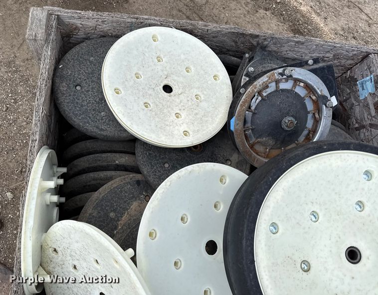 image for item EN0183 Kinze 3660 no-till planter