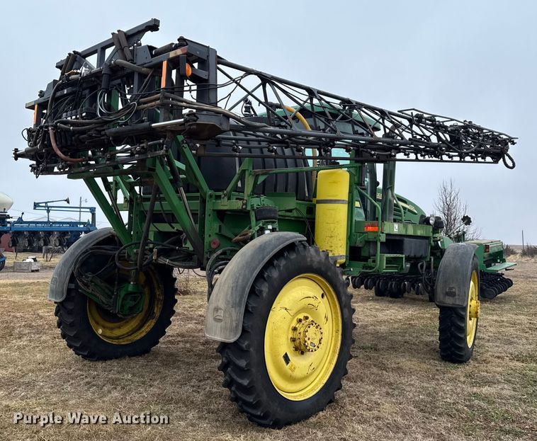 image for item EN0184 2005 John Deere 4720 sprayer