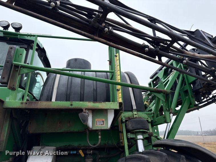 image for item EN0184 2005 John Deere 4720 sprayer