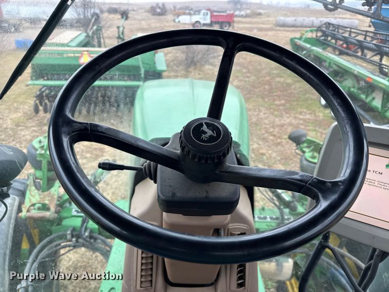 image for item EN0184 2005 John Deere 4720 sprayer