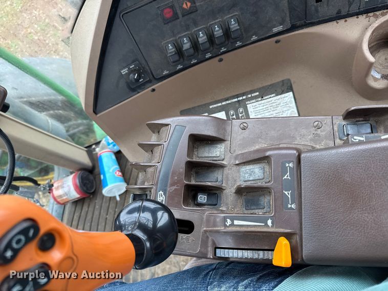 image for item EN0184 2005 John Deere 4720 sprayer