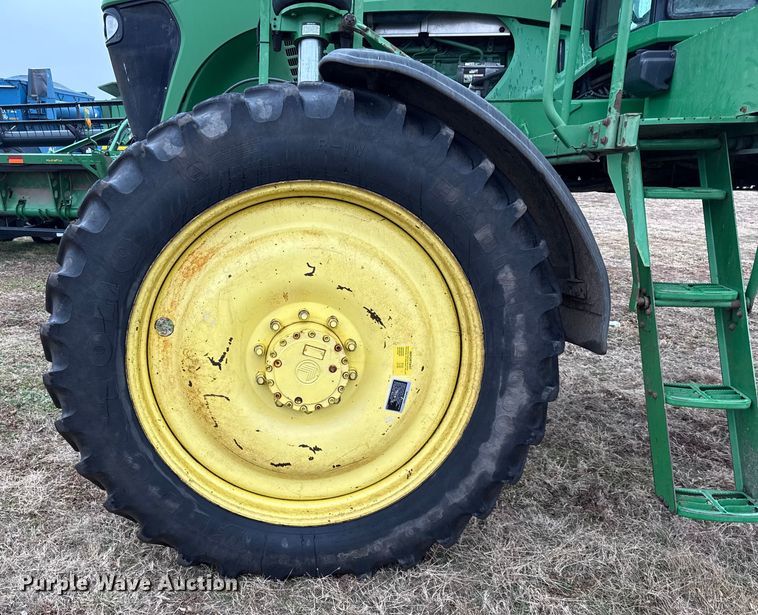 image for item EN0184 2005 John Deere 4720 sprayer