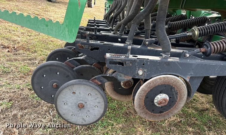 image for item EN0185 Great Plains 3S-3000HD-4875 grain drill