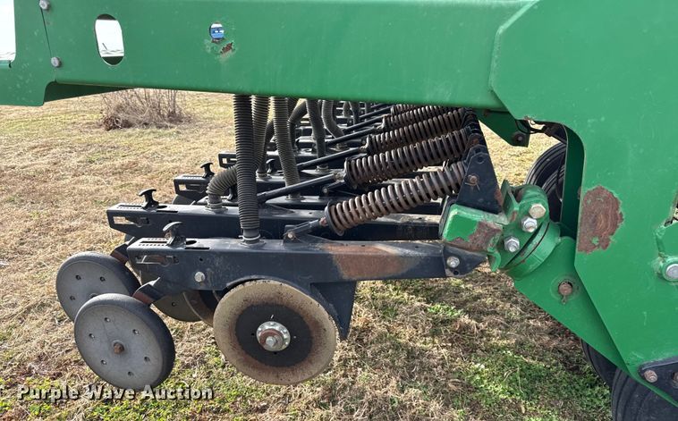image for item EN0185 Great Plains 3S-3000HD-4875 grain drill