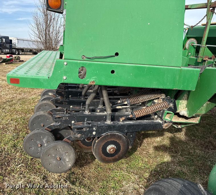 image for item EN0185 Great Plains 3S-3000HD-4875 grain drill