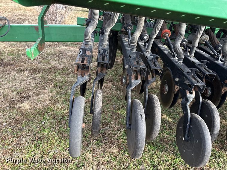 image for item EN0185 Great Plains 3S-3000HD-4875 grain drill