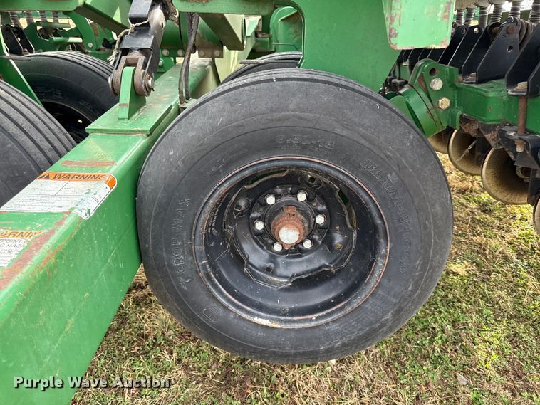 image for item EN0185 Great Plains 3S-3000HD-4875 grain drill